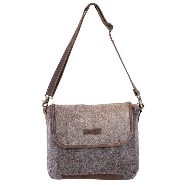 Eqeuliene Shoulder Bag