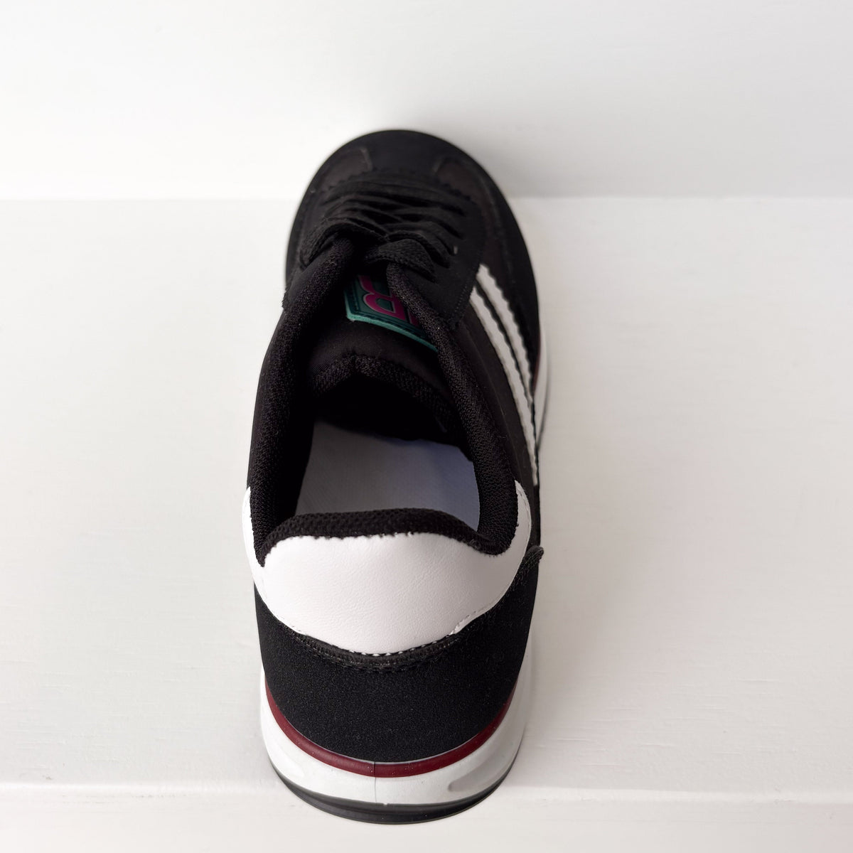 Tokyo Dual Stripe Sneakers in Black