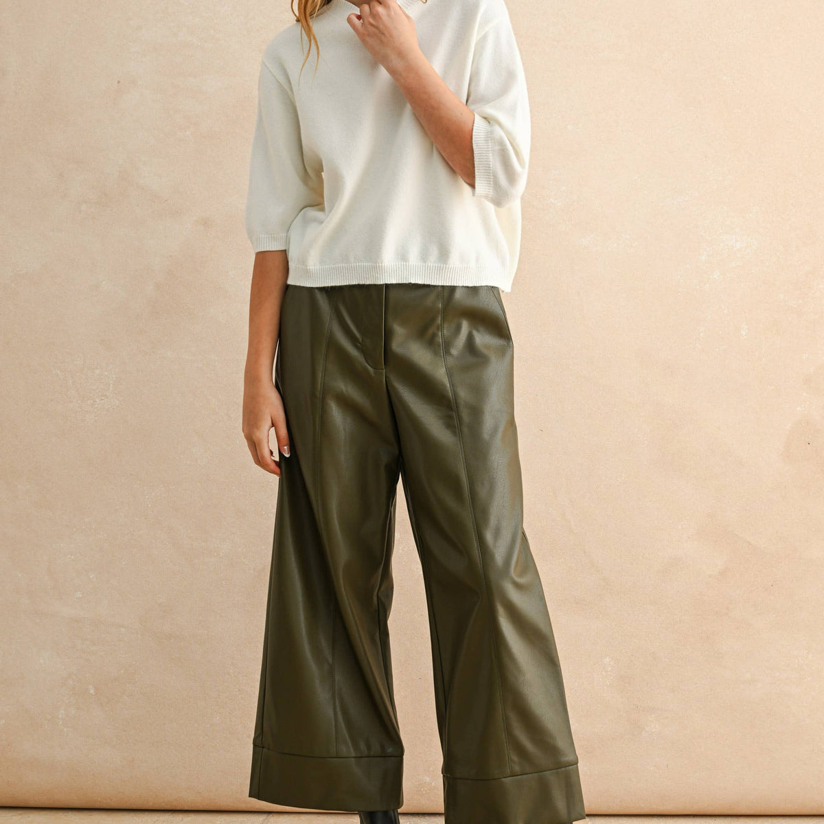 Gewn Short Sleeve Sweater Top