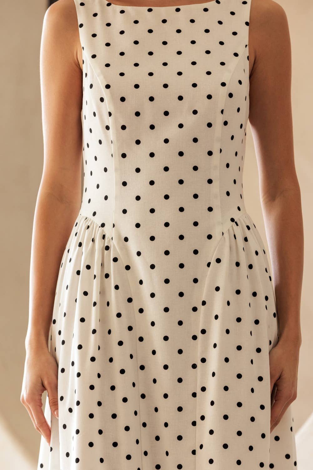 Polka Dot Fit & flare Midi Dress WHITE/BLACK / Small Polka Dot Fit & flare Midi Dress WHITE/BLACK / Small