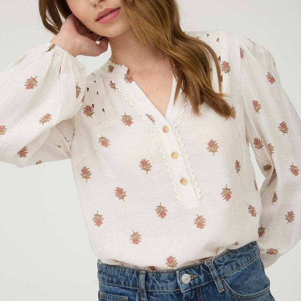 Floral Scallop Trim Long Sleeve