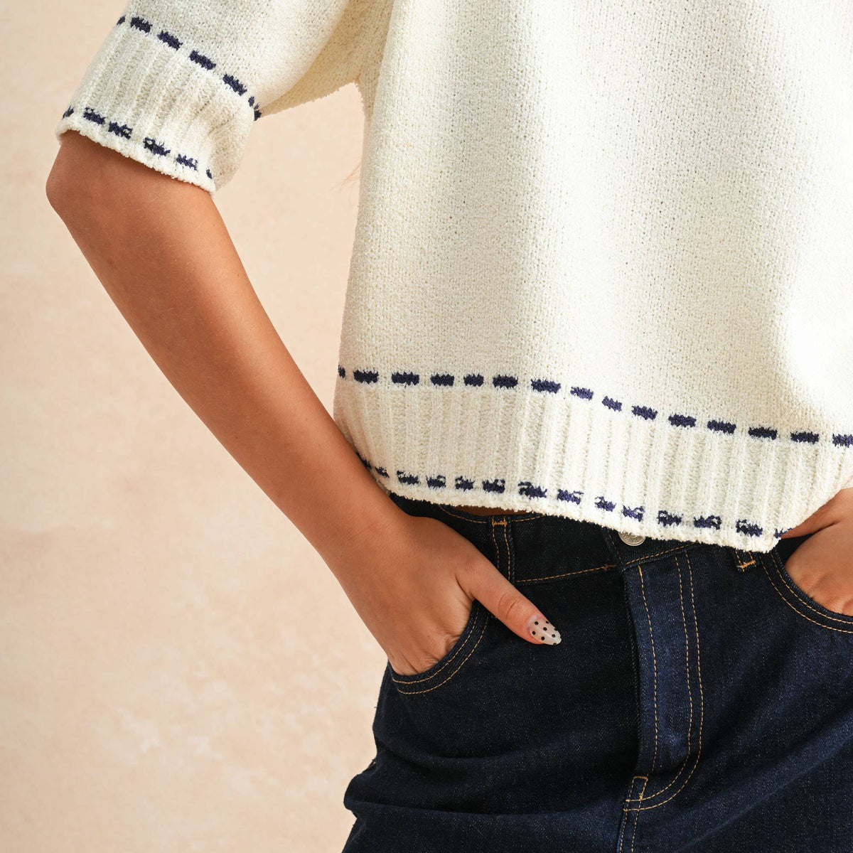 Stich Effect Detail Short Sleeve Sweater