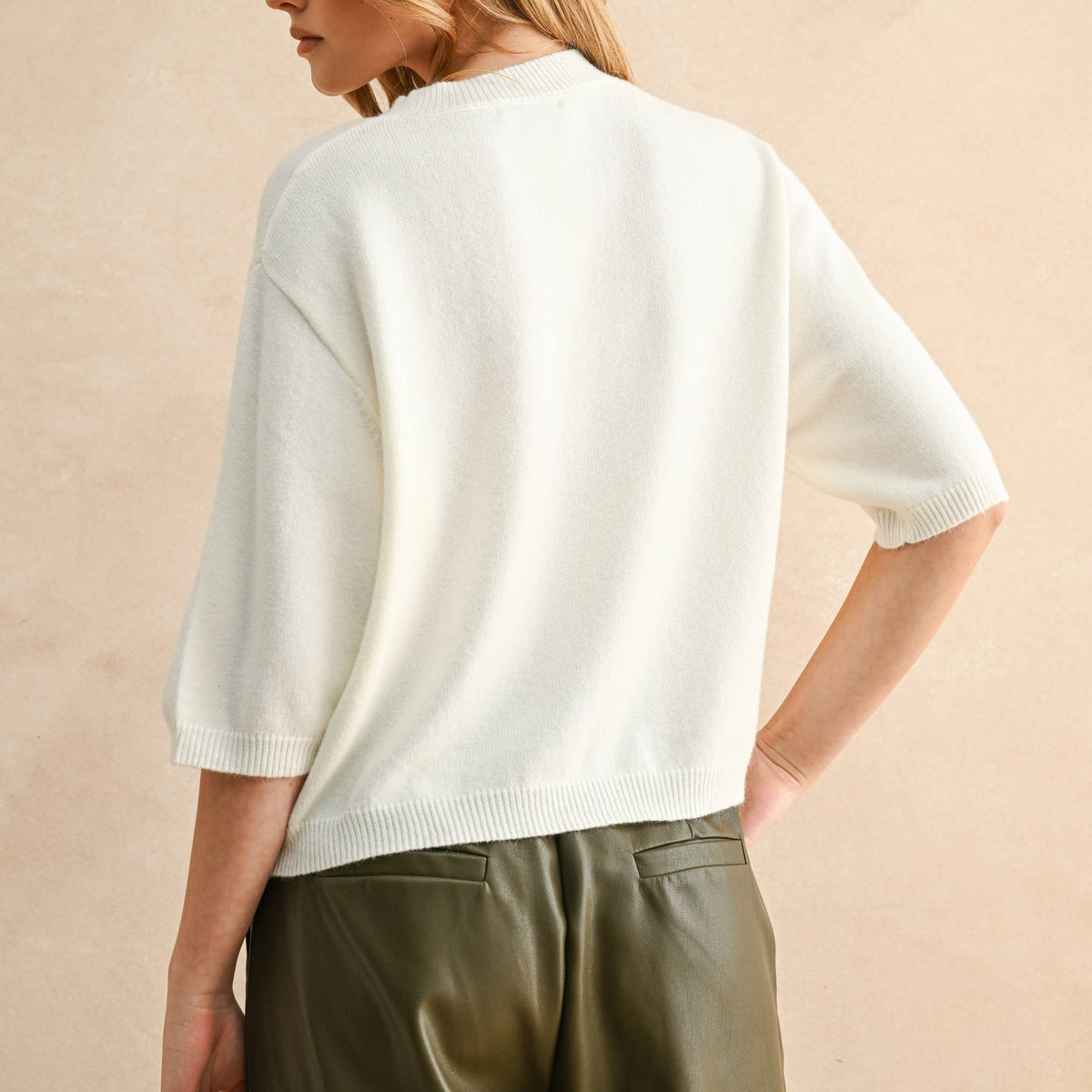 Gewn Short Sleeve Sweater Top