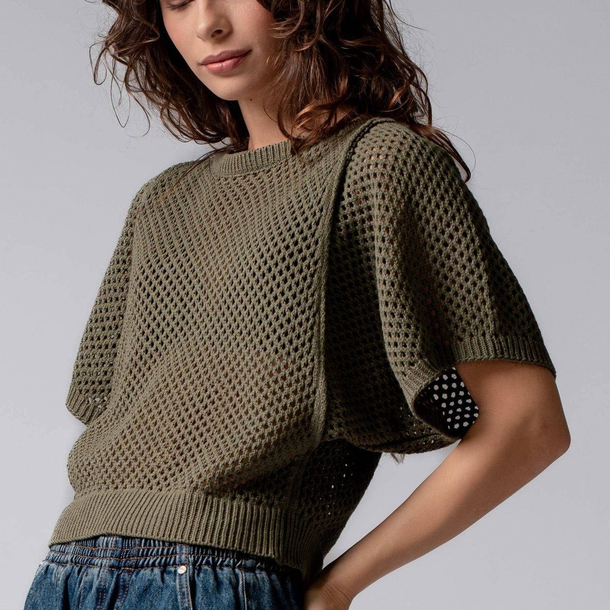 Urban Daizy - Relaxed Open-Knit Dolman Top