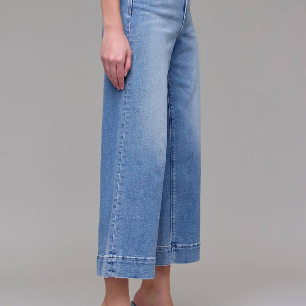 Hidden Jeans - Medium Light Stretch Clean Crop Wide Leg