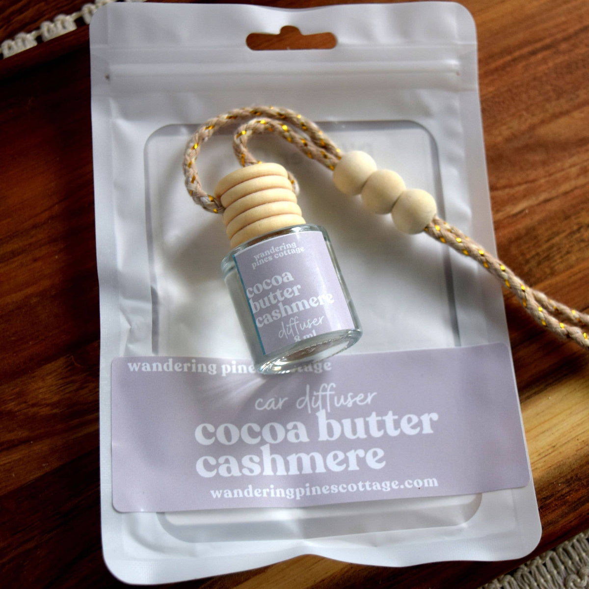 Wandering Pines Cottage - Hanging Car Diffuser 8 ml Cocoa Butter Cashmere