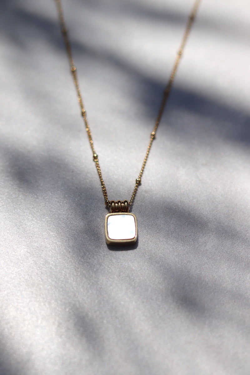 Dee Necklace - White