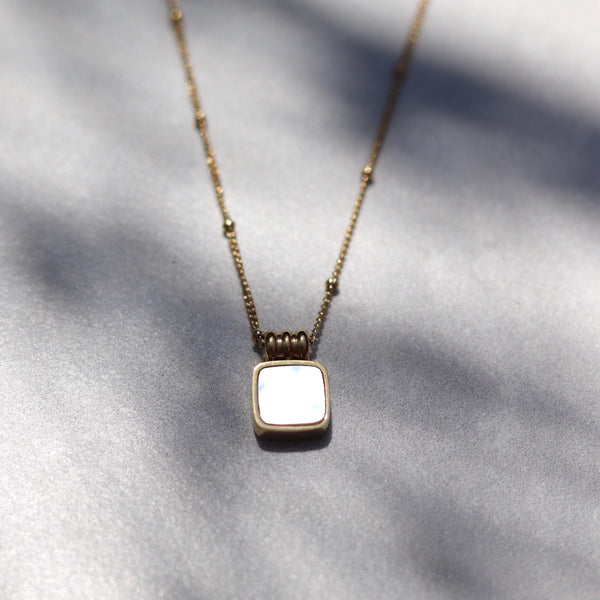 Dee Necklace - White