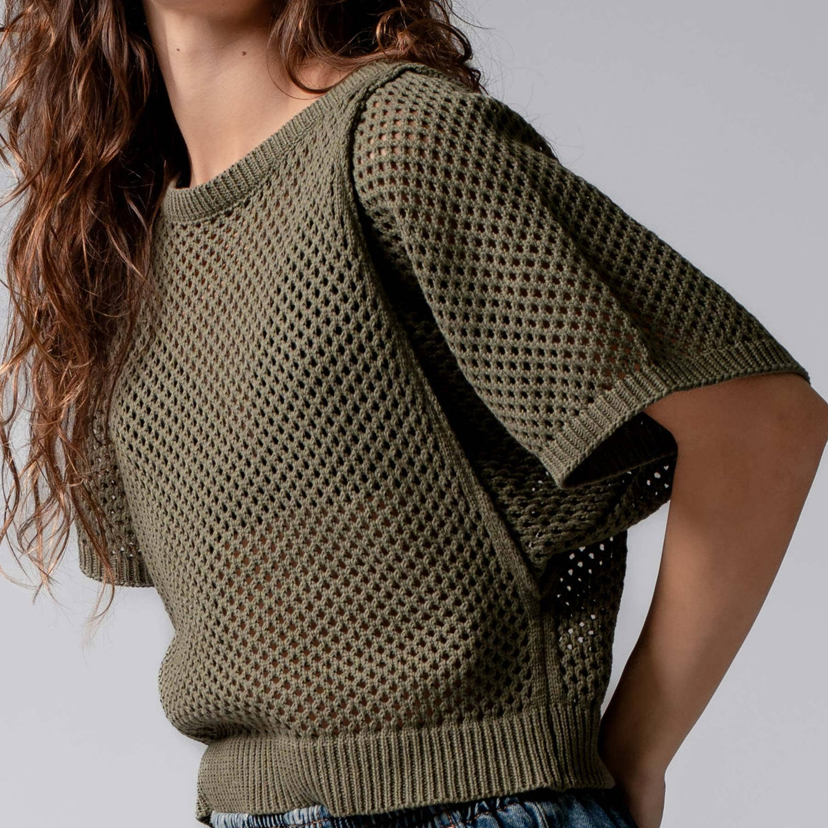 Urban Daizy - Relaxed Open-Knit Dolman Top