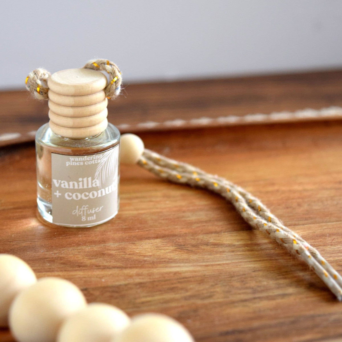 Wandering Pines Cottage - Hanging Car Diffuser 8 ml Vanilla and Coconut