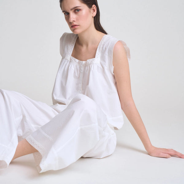 Eyelet Trim Detailed Sleeveless Top