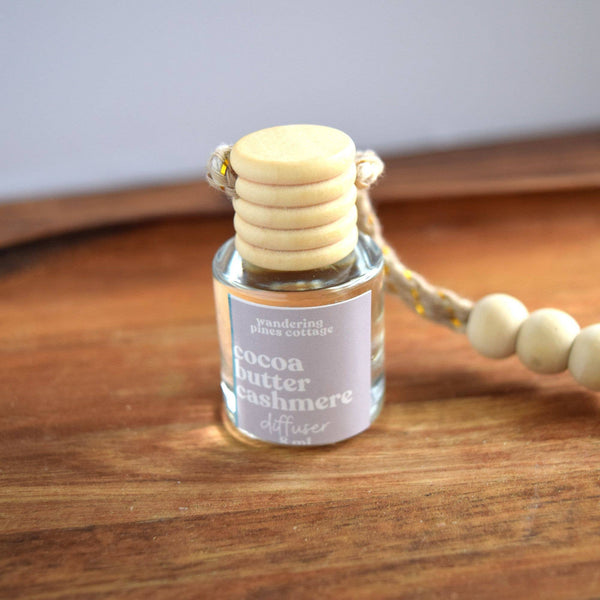Wandering Pines Cottage - Hanging Car Diffuser 8 ml Cocoa Butter Cashmere