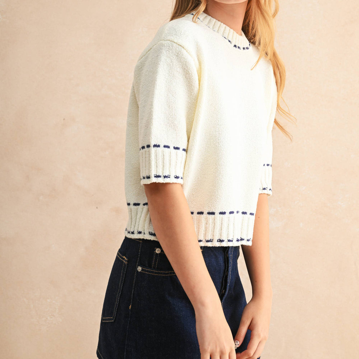 Stich Effect Detail Short Sleeve Sweater