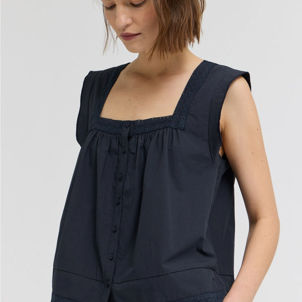 Eyelet Trim Detailed Sleeveless Top