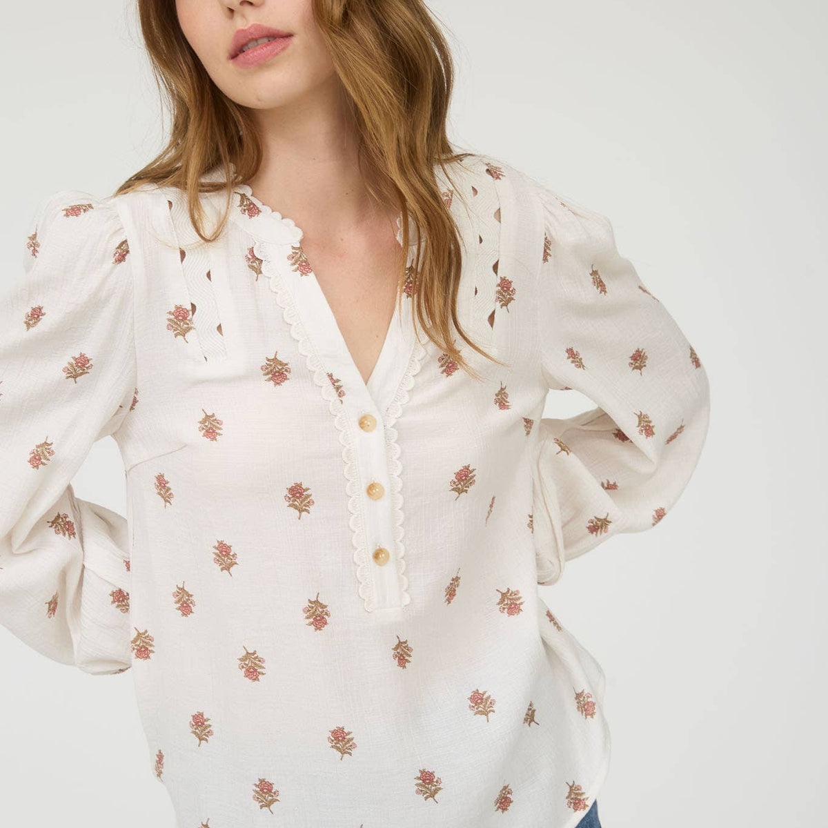 Floral Scallop Trim Long Sleeve
