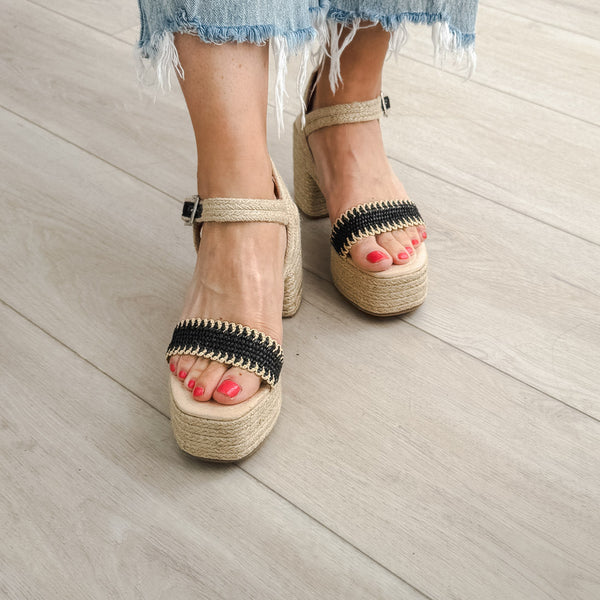 Elise Wedge in Black