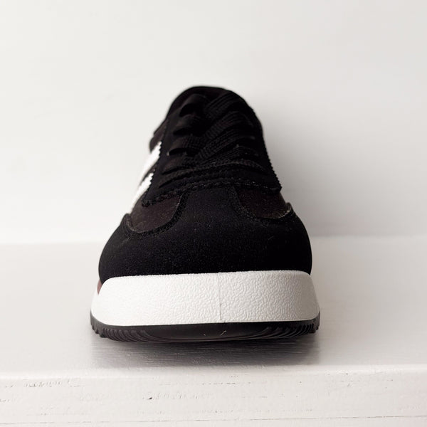 Tokyo Dual Stripe Sneakers in Black