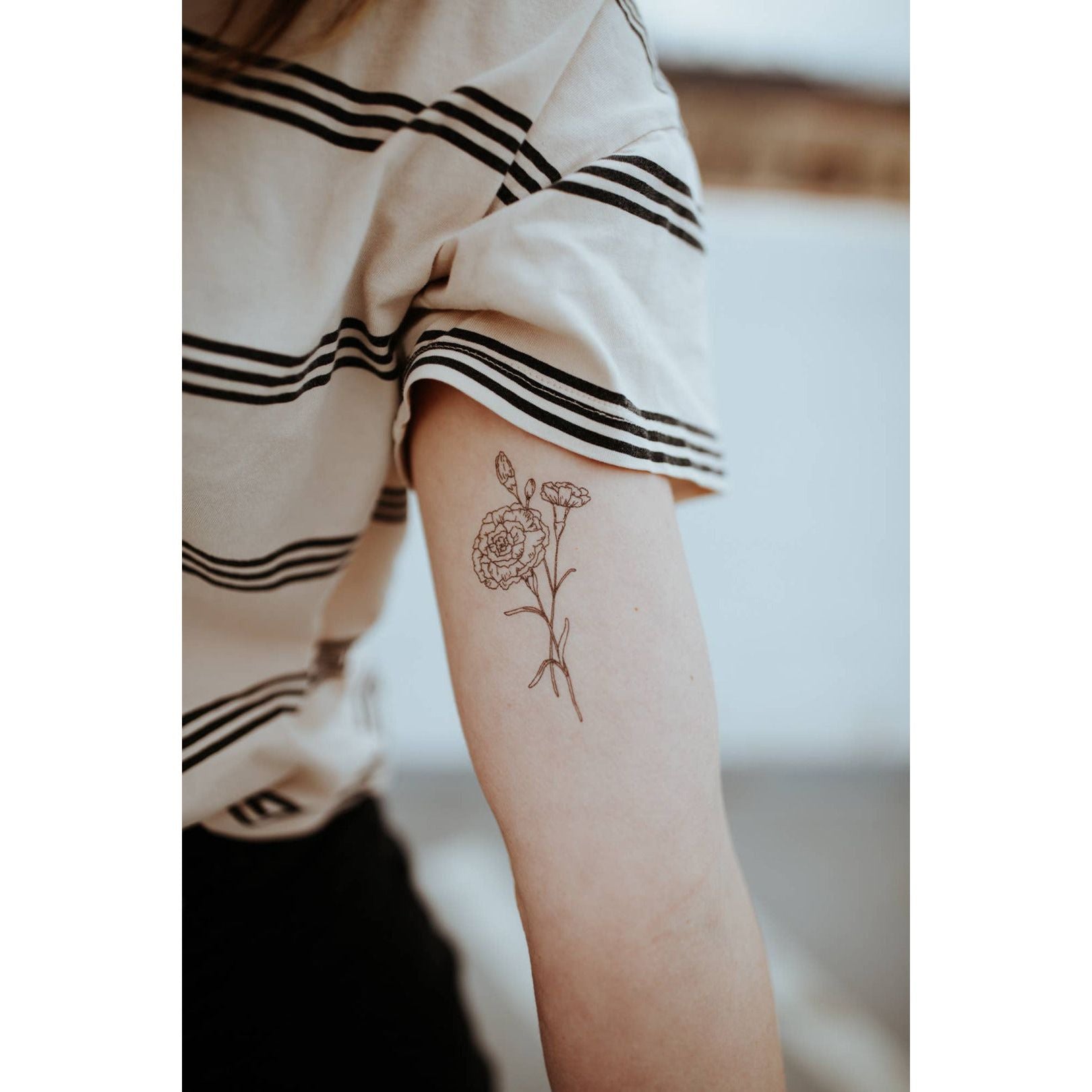 25+ Carnation January Birth Flower Tattoo Ideas | Birth flower tattoos,  Flower tattoo, Flower tattoo shoulder